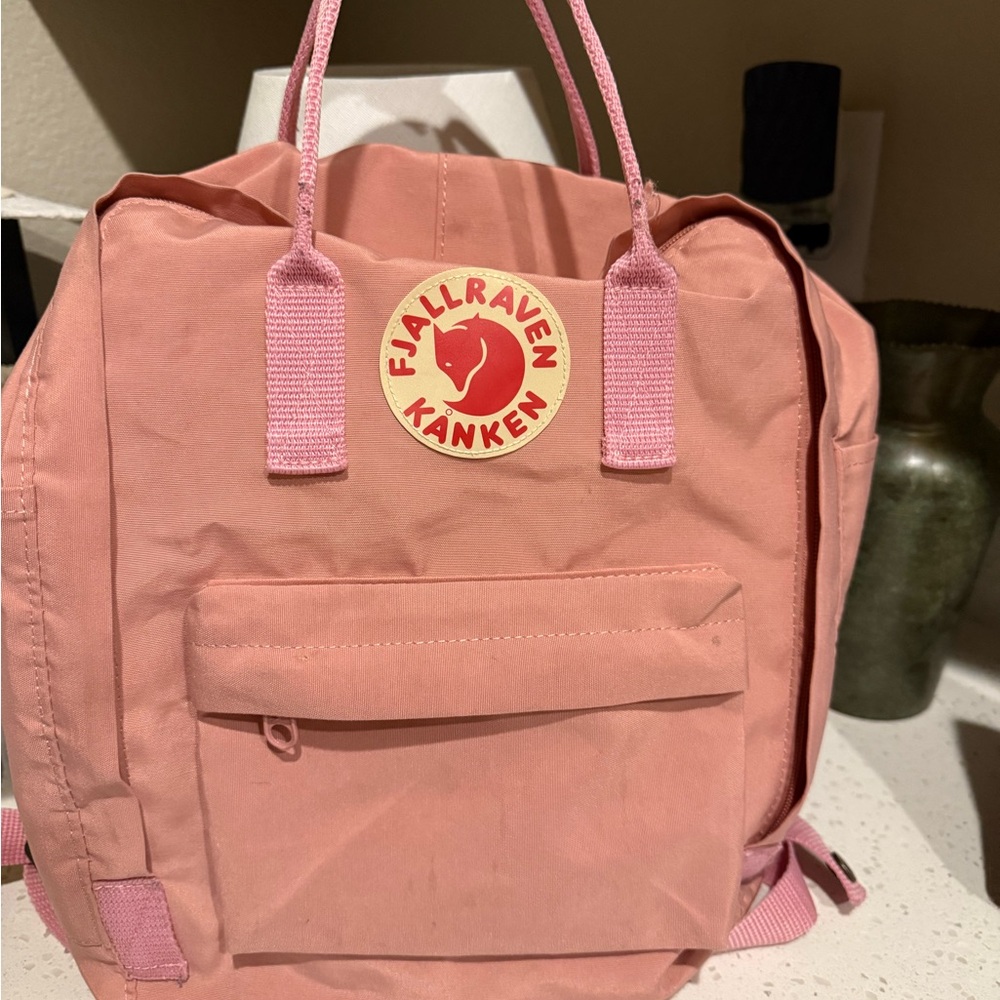 Fjallraven Kånken Blush (Pink) Backpack